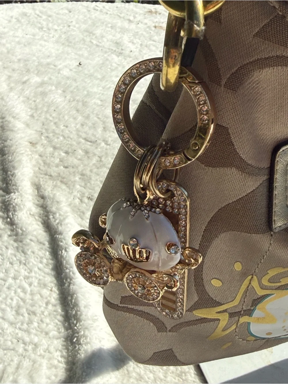 Coach Poppy H1282-F20029 Daisy Glam Graffiti Signature C Appliqué Bag Purse Y2K